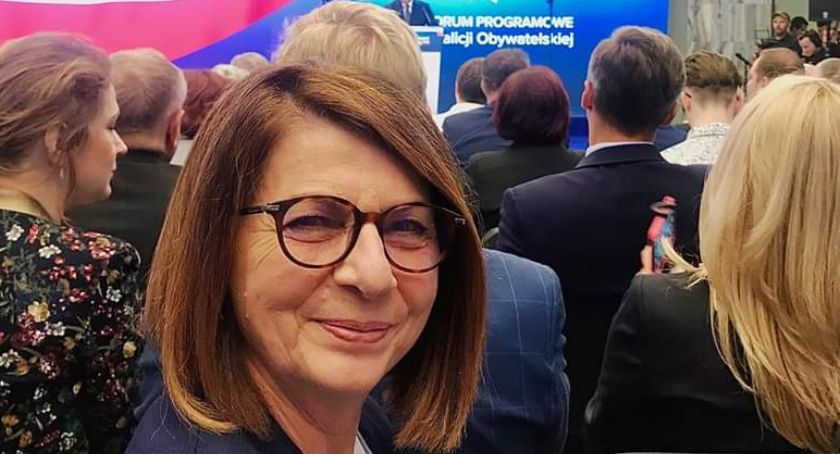 Awantura obok stoiska BiS... Czy Julia Pitera porzuciła Platformę Obywatelską tuż przed wyborami? 