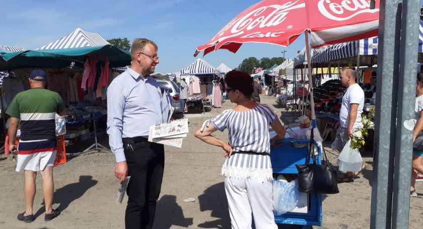 Zainteresowanie Bepartyjnymi i Samorządowcami coraz większe. Dziś zbierali podpisy w Płońsku...