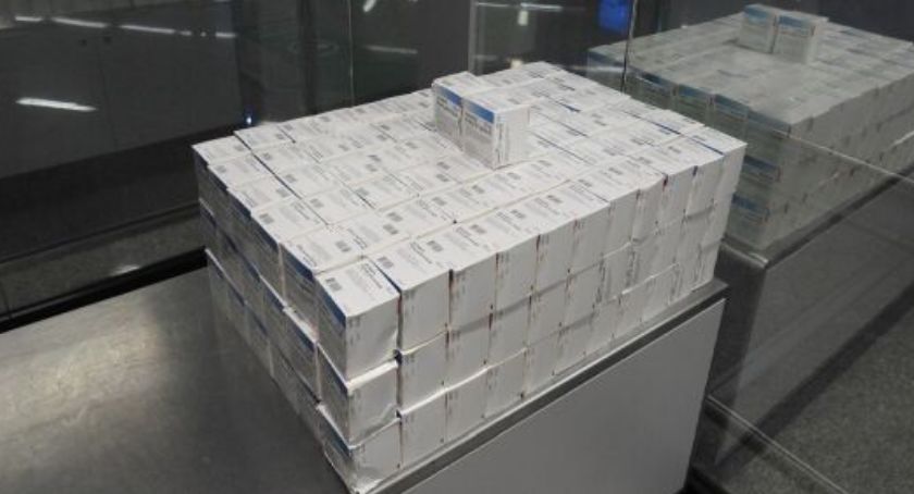 Leki niewiadomego pochodzenia na Lotnisku Chopina