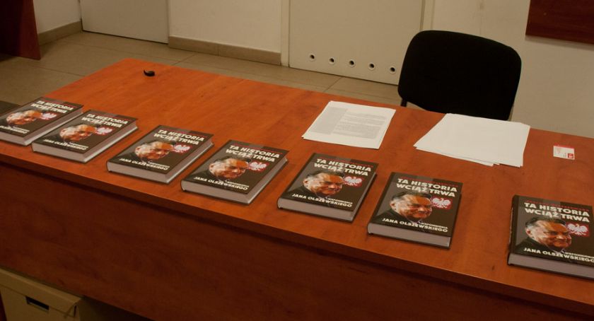 Promocja książki o Janie Olszewskim w Przystanku Historia. 