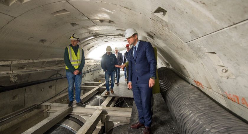 Ścieki popłyną naprawionym kolektorem już w piątek