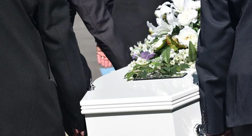 Krzysztofa Leskiego pożegnano na Powązkach Wojskowych