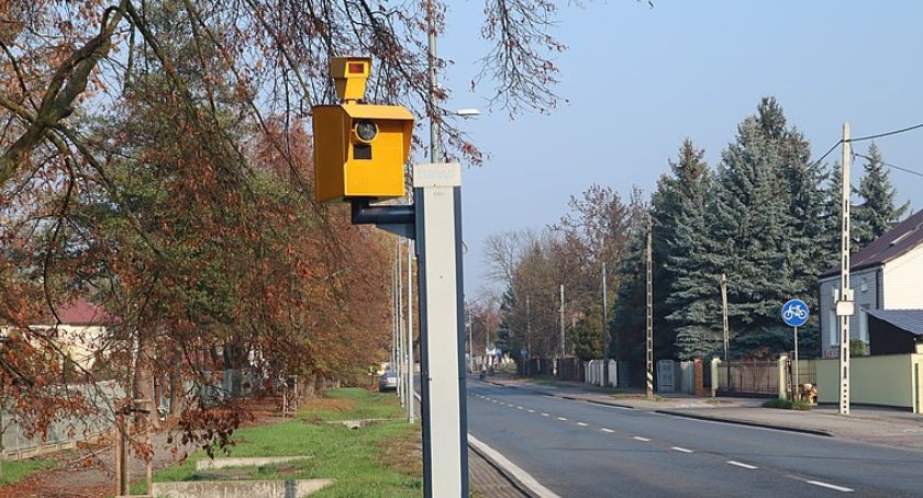 Trzy kolejne fotoradary w Warszawie i pobliskich miejscowościach. GITD instaluje nowe urządzenia. 