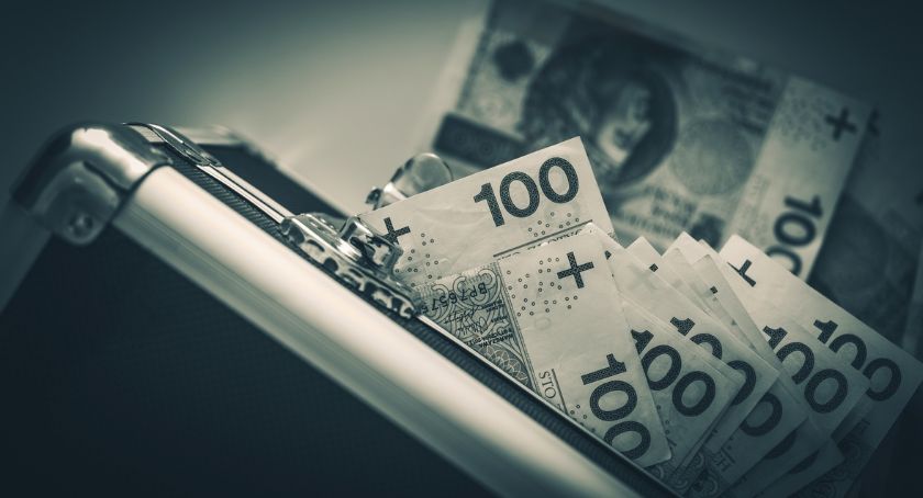 Kto może udzielać pożyczek pozabankowych ratalnych?