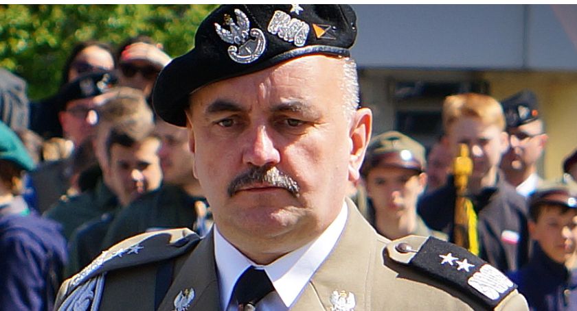 Generał Jarosław Mika jest zakażony koronawirusem