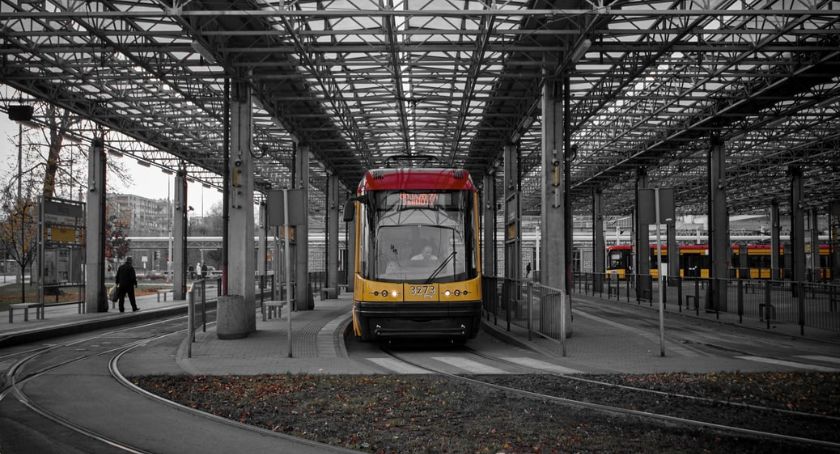 Od poniedziałku komunikacja kursuje według sobotnich rozkładów