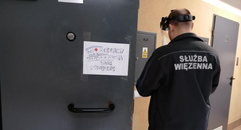 Więźniowie dziękują medykom 