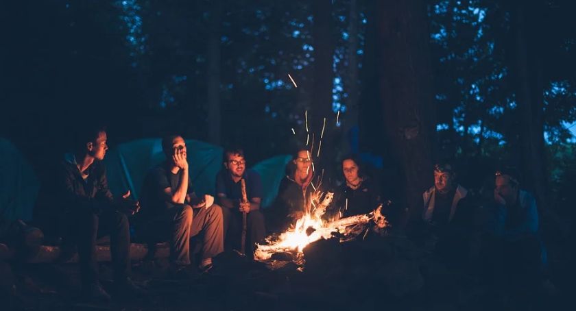 Pili alkohol i rozpalili ognisko w... Kampinowskim Parku Narodowym