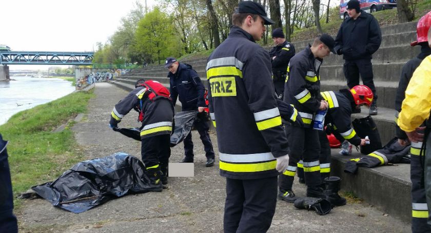 Dwa ciała wyłowione z Wisły. Trudności z ustaleniem tożsamości