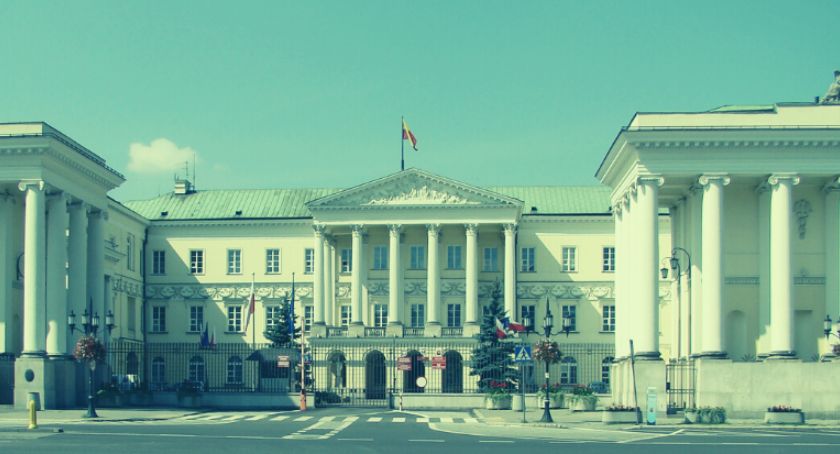 Bez podwyżek i nagród. Spotkali się z rozczarowaniem...
