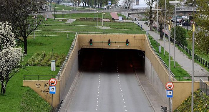 Ćwiczenia w tunelu Wisłostrady