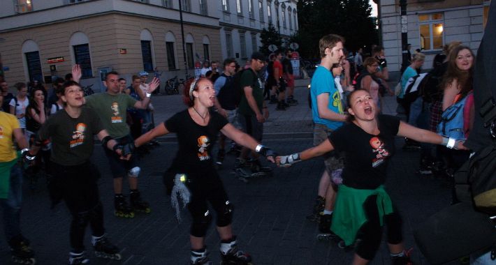 Rock & Rooooll! - Nightskating na ulicach Warszawy