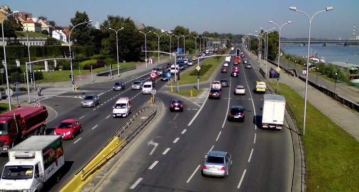 Na Wisłostradzie zmienna liczba pasów ruchu