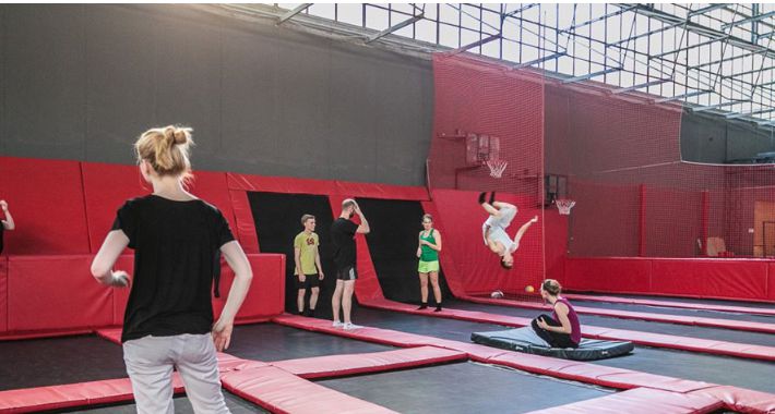 Hangar 646 - pierwszy w Warszawie park trampolin