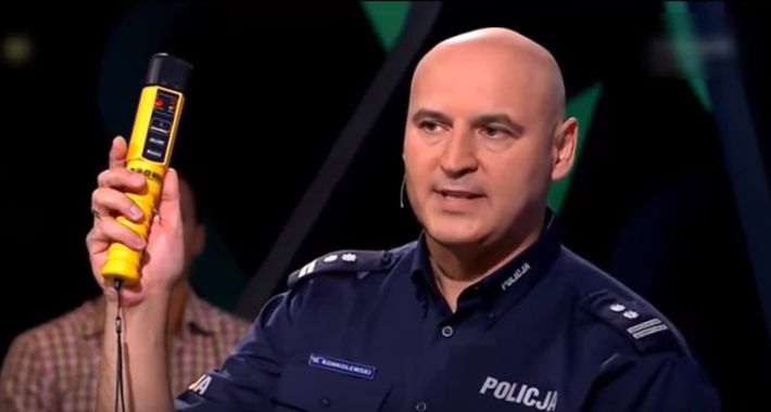 Wpadka policjanta w programie 