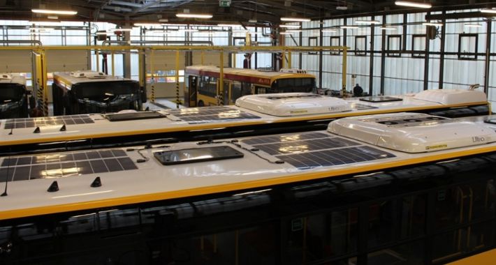Autobusy z panelami