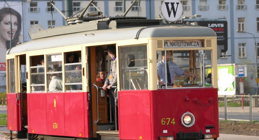 Zakochani pojadą w niedzielę specjalnymi tramwajami