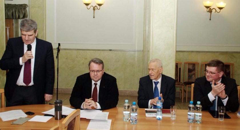 Inauguracja otwartych debat „Polityki Polskiej” w Domu Polonii