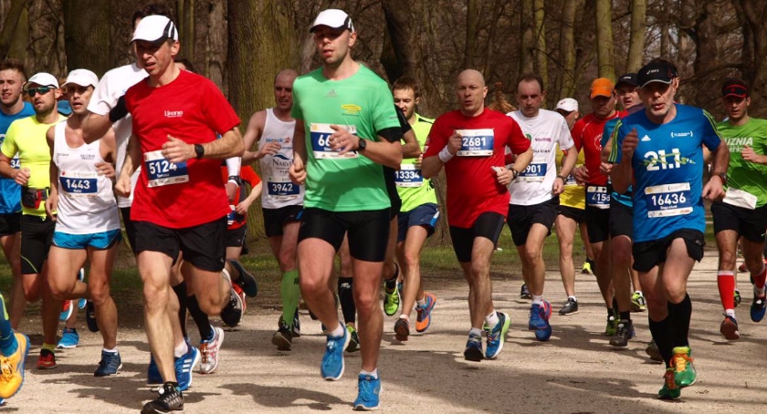 11 PZU Półmaraton Warszawski. Zdjęcia z trasy cz.1