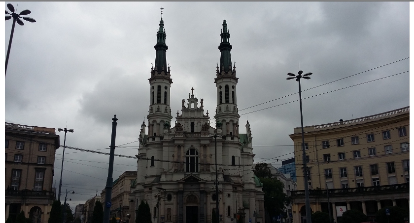 Nawałnica zerwała krzyż na kościele przy pl. Zbawiciela