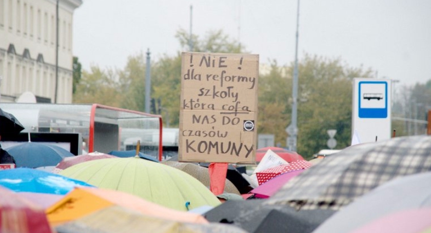 Protest ZNP: nauczyciele przeciwni likwidacji gimnazjów