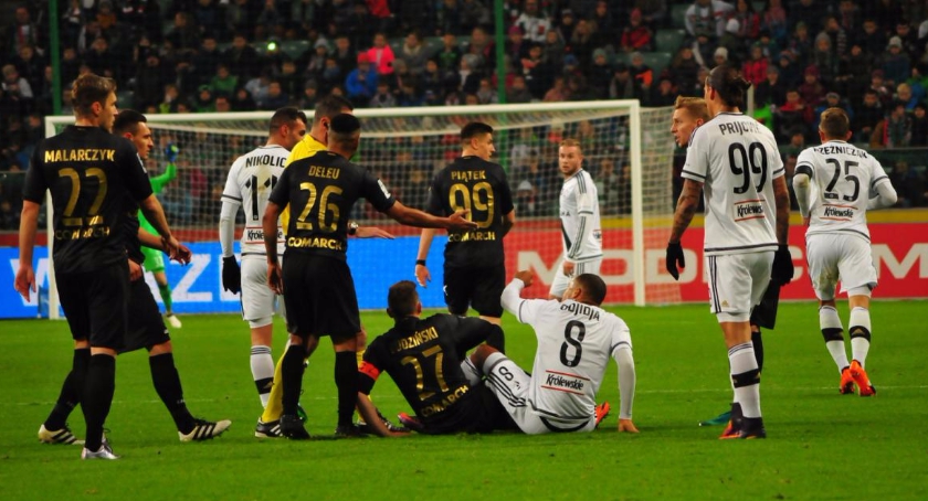 Legia pokonuje Cracovie i awansuje na 5 miejsce [ZDJĘCIA]