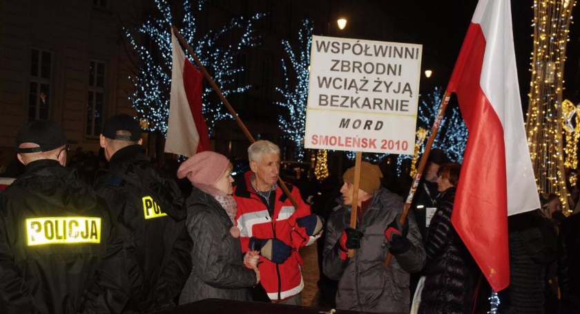 Osiemdziesiąta miesięcznica smoleńska, pierwsza kontrmanifestacja