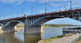 Most Poniatowskiego: miało być 8 wind...