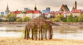 Drewnianą łodzią przez rzekę. Rejs Wisła Bliska i opowieści o ciekawostkach stolicy