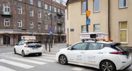 Warszawa kupuje kolejne elektryczne auta do e-kontroli. Potrzebna inwestycja?