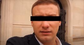 Robert N. Frog powinien być w więzieniu. Nadal jest na wolności!