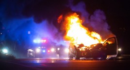 Podpalił samochód i skrzynkę gazową w noc sylwestrową. Zatrzymano 27-latka