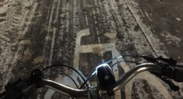 Pozew za brak odśnieżania dróg rowerowych? Fatalne warunki jazdy w całym mieście