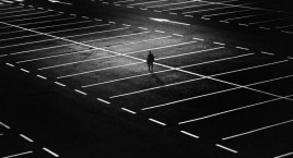Mieszkańcy chcą parkingu w rejonie Trasy Łazienkowskiej 