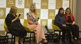 Miss World - Karolina Bielawska wróciła do Polski [ZDJĘCIA]