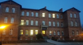 Nocny pożar w szpitalu w Tworkach. Cztery osoby ranne przewiezione do placówek w Warszawie