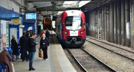 Przydałyby się nocne kursy WKD i przedłużenie Warszawskiej Karty Miejskiej [PETYCJA]