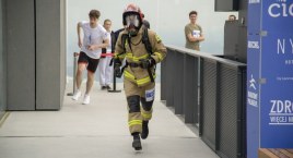 Bieg na Varso Tower. Uczestnicy wykazali się siłą i dobrą kondycją [ZDJĘCIA]