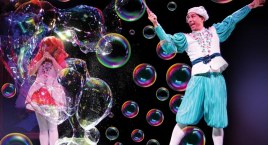Teatr Baniek Mydlanych zaprasza na spektakl > Tajemnica Bańki Szczęścia < 