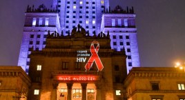 HIV panoszy się w Polsce. Niedługo zobaczymy czerwone kokardy
