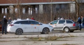 Szarpanina taksówkarza z innym przewoźnikiem zakończona pokojowo