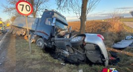 Kolejny dziś tragiczny wypadek. Doszło do niego na DW617 [ZDJĘCIA]