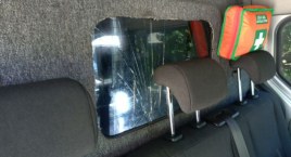 Eksmitowany chciał wrócić do domu. Był agresywny nawet w radiowozie