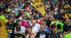 45. Maraton Warszawski. Ponad 10 tys. biegaczy pokazało się w mieście! [ZDJĘCIA]