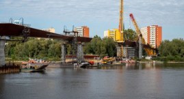 Powstaje kładka pieszo-rowerowa na Wiśle. Coraz bliżej końca [ZDJĘCIA]