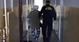 Strażnicy miejscy podwozili na wybory parlamentarne