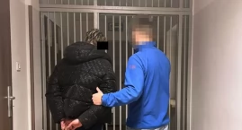 Rzuciła się z nożem na partnera