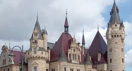 Zamki rodem z bajek Disneya - co zwiedzać w okolicach stolicy i nie tylko?! 