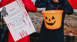 Halloween we wspólnotach. Dzieci jako duchy, jajka na drzwiach - psikusy
