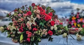 Kwiaty na uroczystość pogrzebową – czym się kierować&hellip;